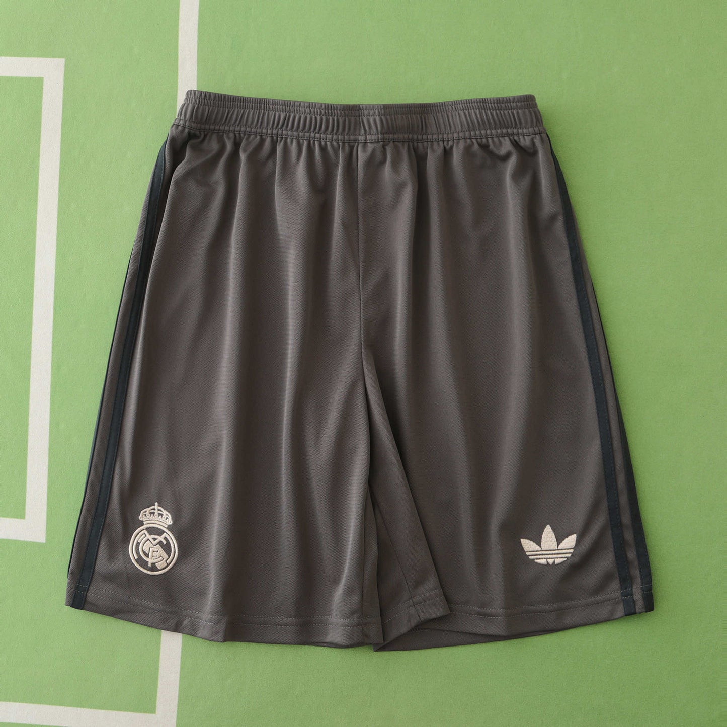 REAL MADRID 24/25 THIRD SHORTS