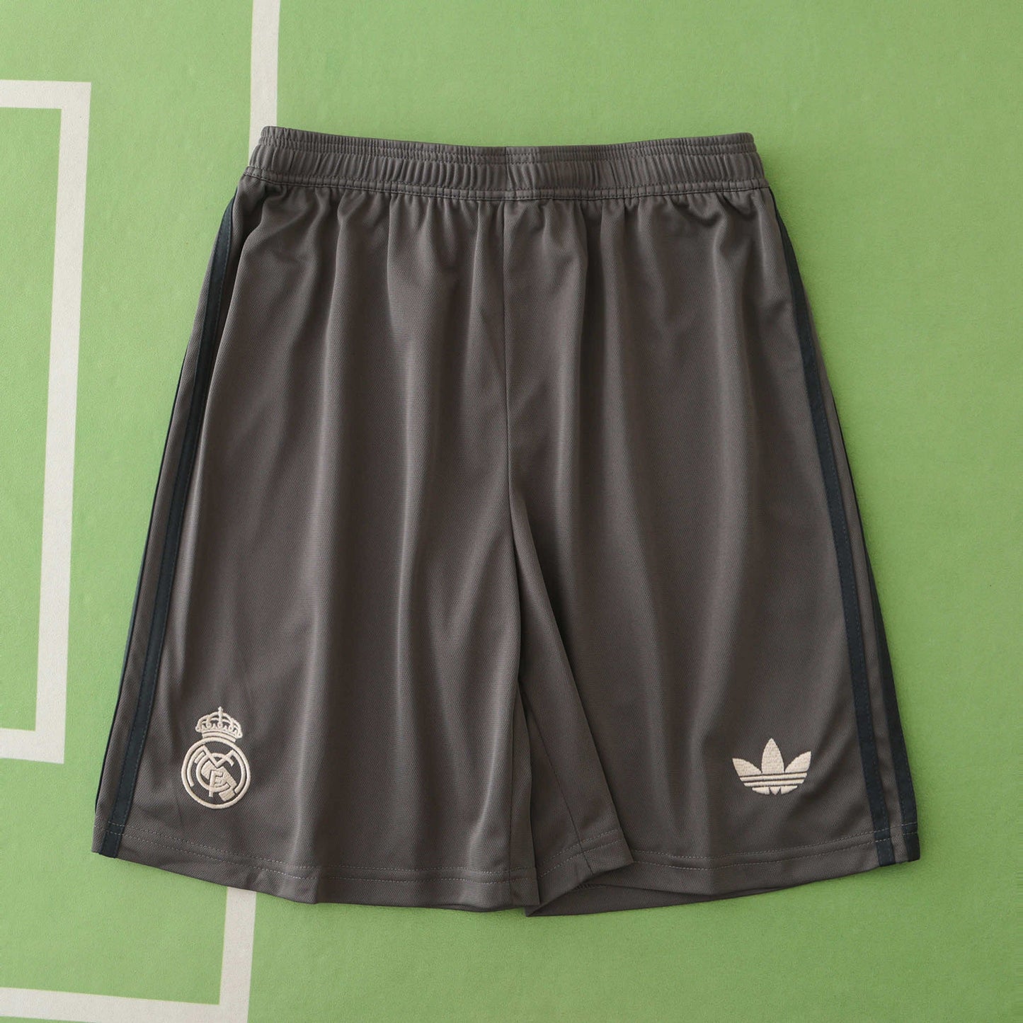 REAL MADRID 24/25 THIRD SHORTS