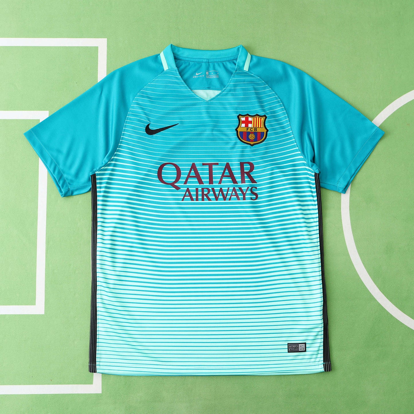 FC BARCELONA 16/17 THIRD KIT RETRO