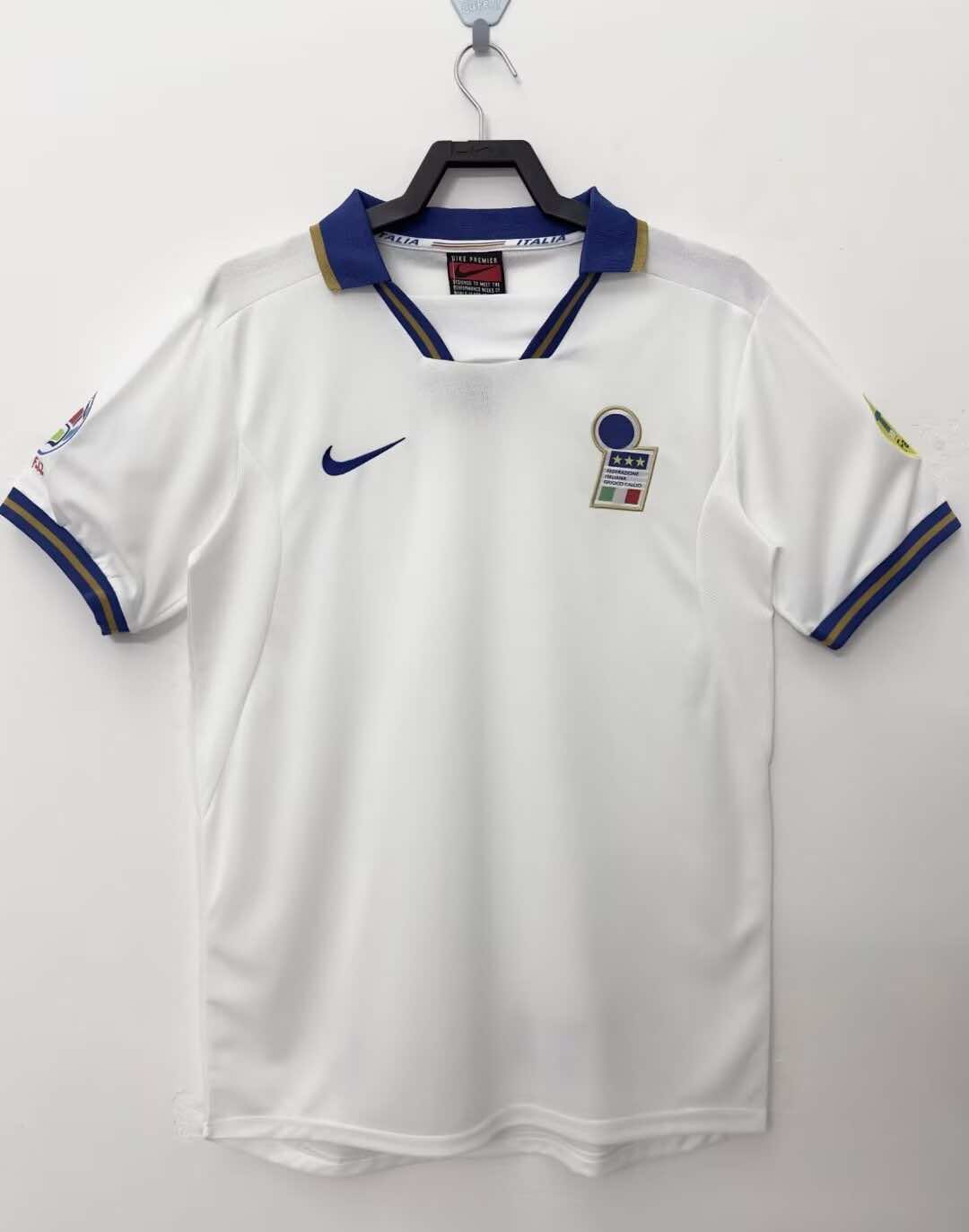 ITALY 1996 AWAY RETRO