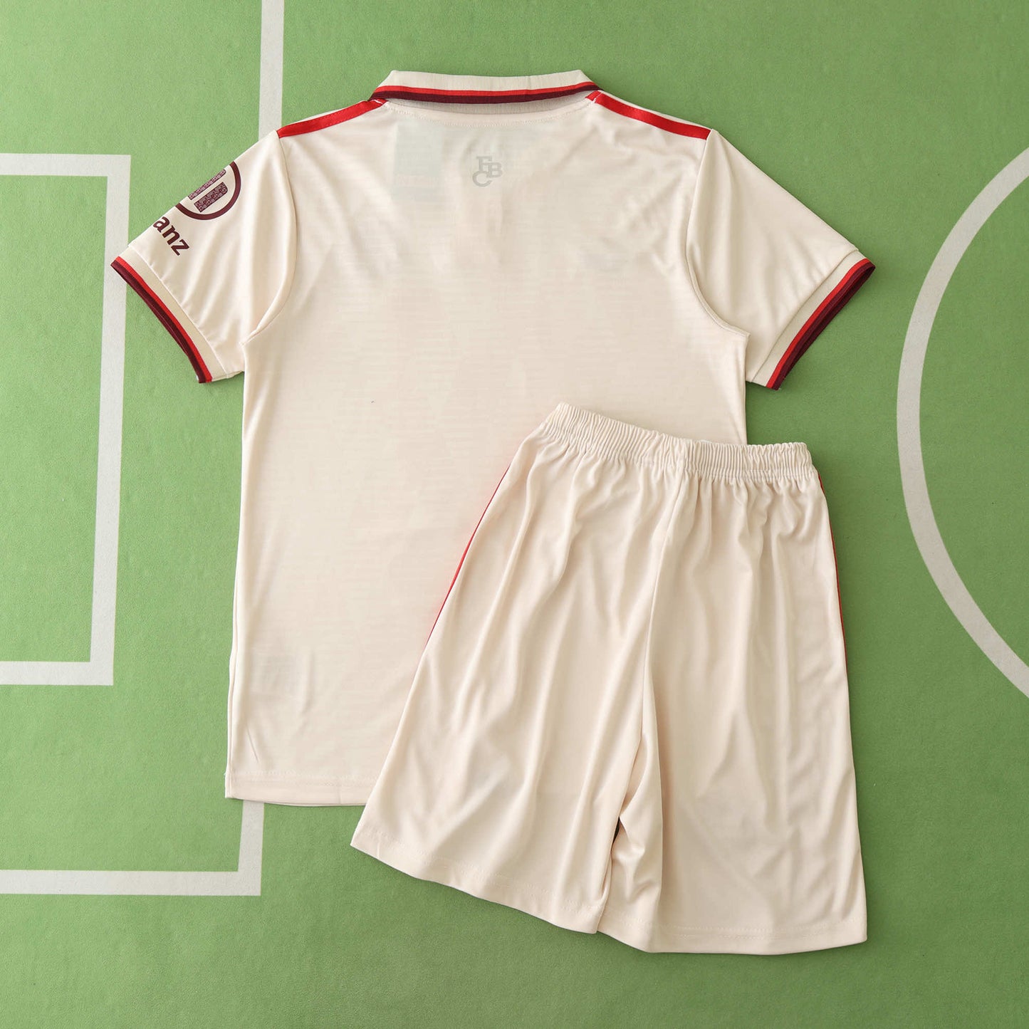 FC BAYERN MUNICH 24/25 THIRD KIT (KIDS)