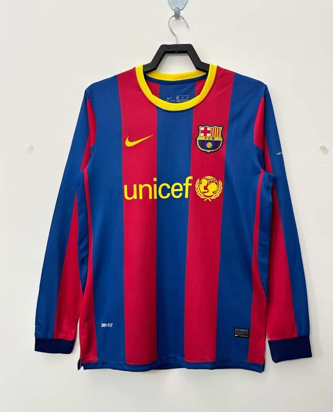 FC BARCELONA 10/11 HOME RETRO LONG SLEEVE