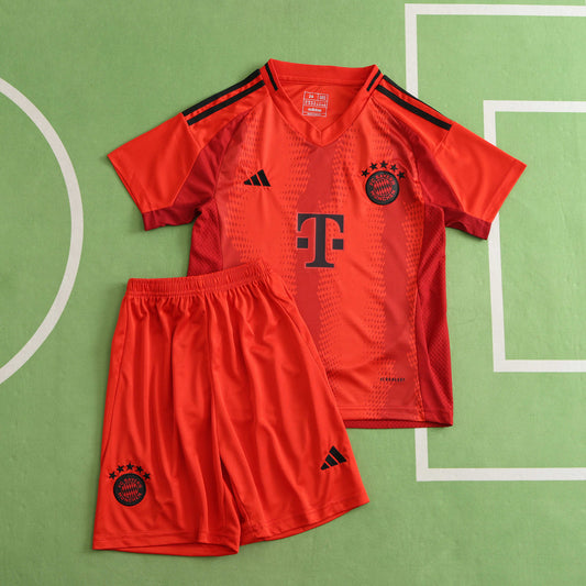 FC BAYERN MUNICH 24/25 HOME KIT (KIDS)