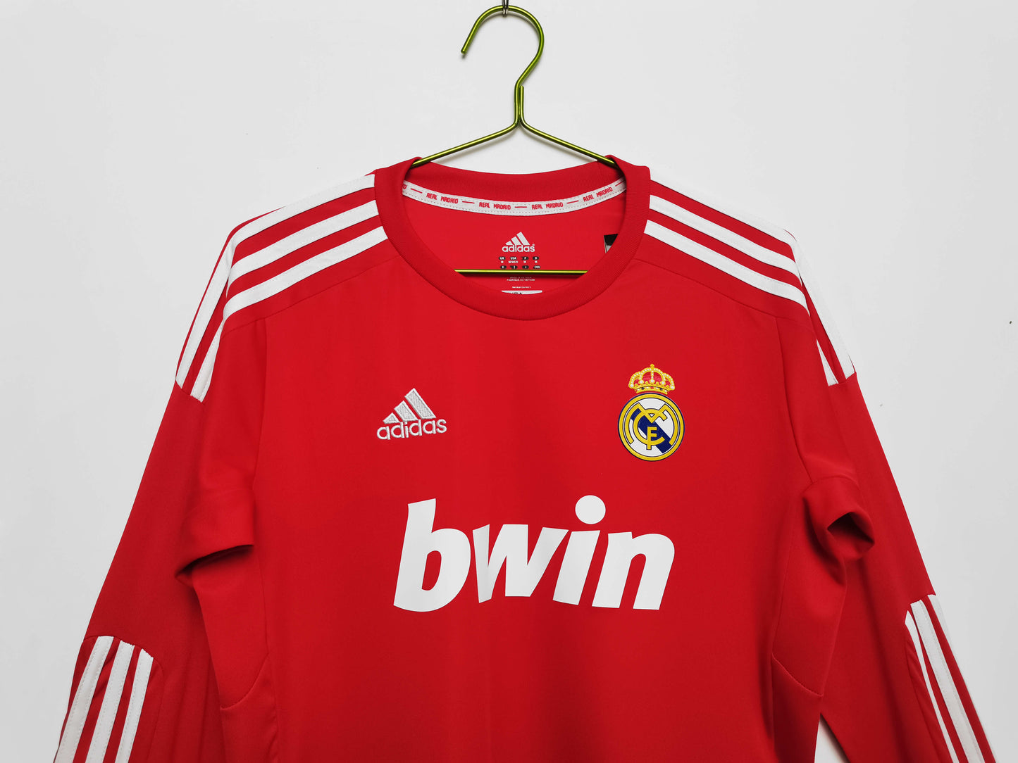 REAL MADRID 11/12 AWAY RETRO LONG SLEEVE