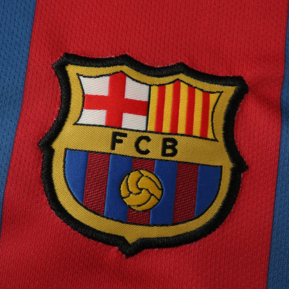 FC BARCELONA 10/11 HOME KIT (KIDS)